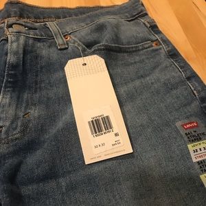 Levi’s 541 Athletic Taper !